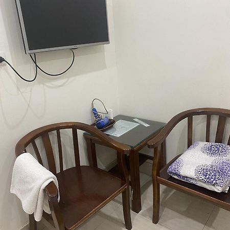 Nam Cuong Motel - Phong Don Co Cua So Thoang Mat Khep Kin - Thang May Hanoi Bagian luar foto