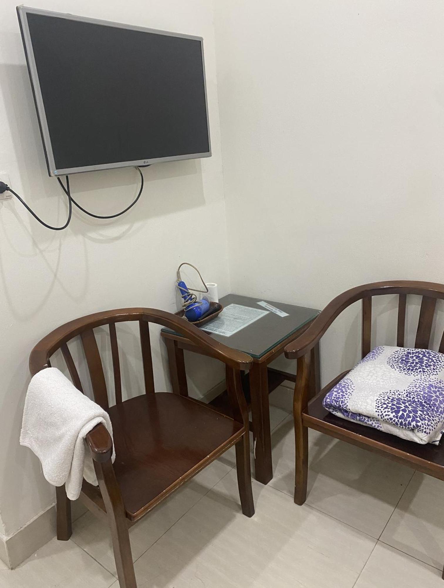 Nam Cuong Motel - Phong Don Co Cua So Thoang Mat Khep Kin - Thang May Hanoi Bagian luar foto